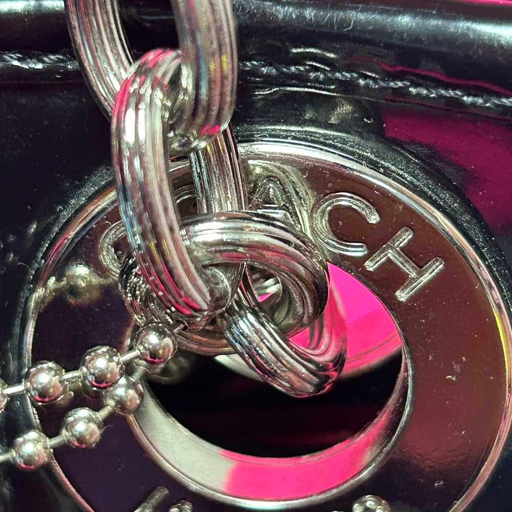 Coach Poppy Black Quilted Liquid Leather Bag w/Chain Straps Approx. 15 x 13.5 - Picture 10 of 17